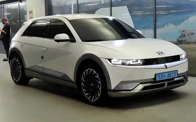 EV4스탠다드 중고차 아이오닉 5 롱 레인지 4WD 매물 사진 14 - 2023/07 38,147km