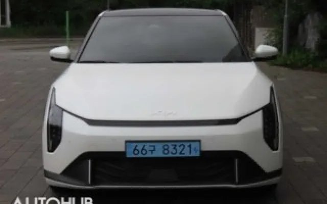 EV4스탠다드 중고차 EV4 롱레인지 2WD 매물 사진 3 - 2025/06 12,804km